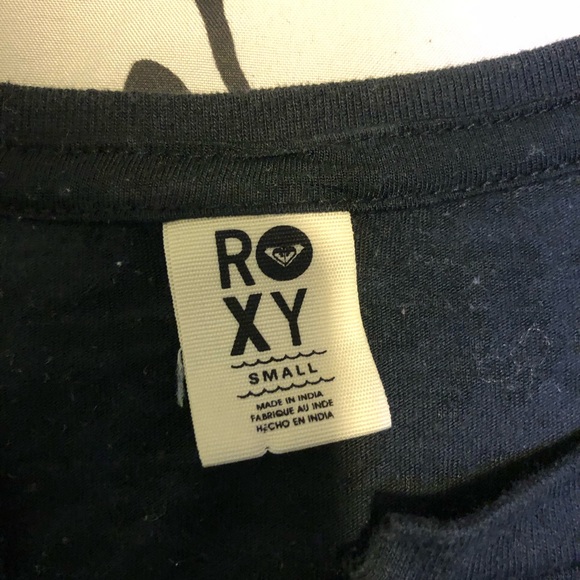 🧚🏽♀️3/$15 Roxy Burnout T Shirt - Picture 3 of 5